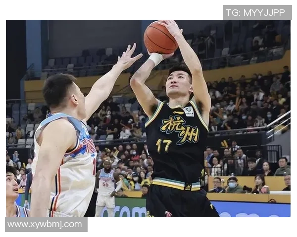 上海篮球队个人能力引发热议球迷观点各异争论不断