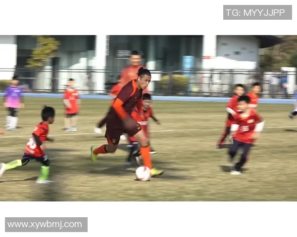 周俊丞足球之路：从青涩少年到职业球员的成长历程与梦想追逐