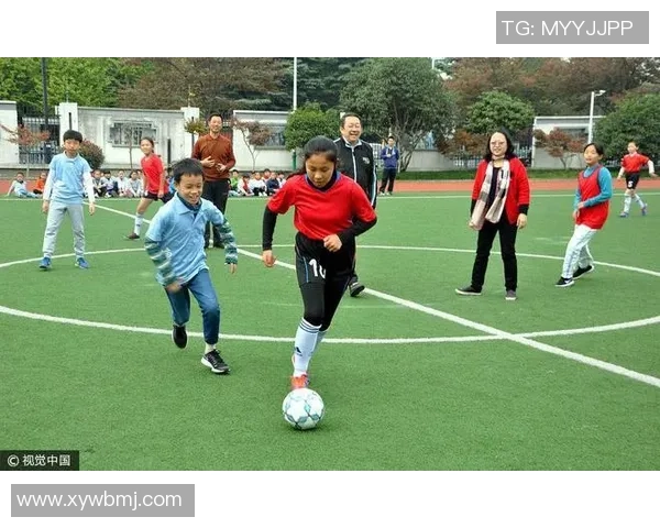 带你玩足球体验不一样的激情与乐趣一起畅享绿茵场上的精彩瞬间